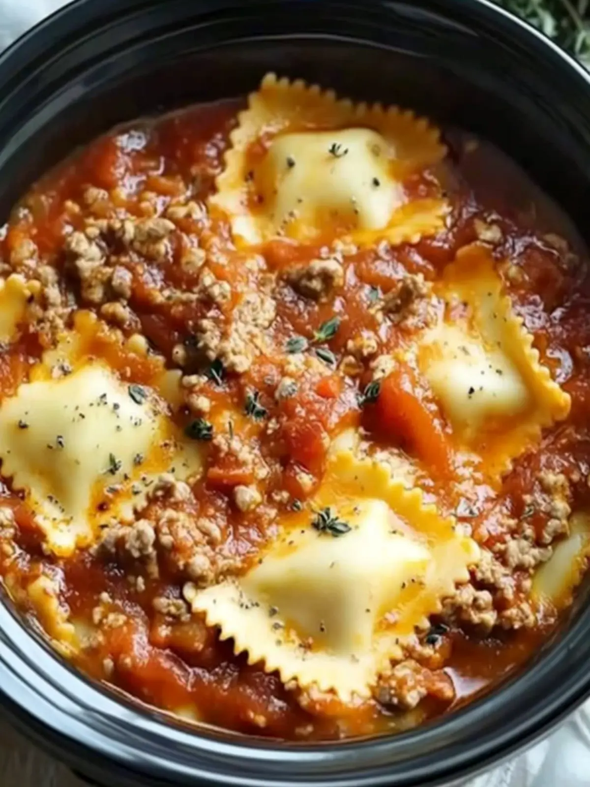 Melt-in-Your-Mouth Crockpot Ravioli Lasagna Delight 2 Crockpot Ravioli Lasagna